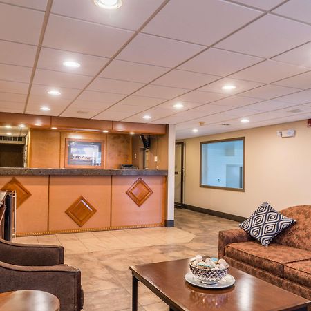 אונטריו Best Western Inn & Suites מראה חיצוני תמונה